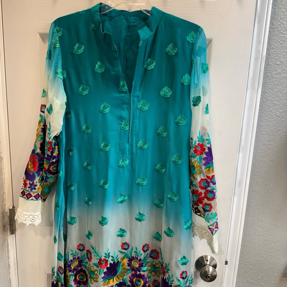 Indian Punjabi summer georgette Teal Embroidered Floral Kurta with tights - Picture 7 of 10